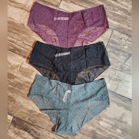 NWT Victoria's Secret Bundle: 3 Hiphuggers - Size XL - Picture 2 of 5
